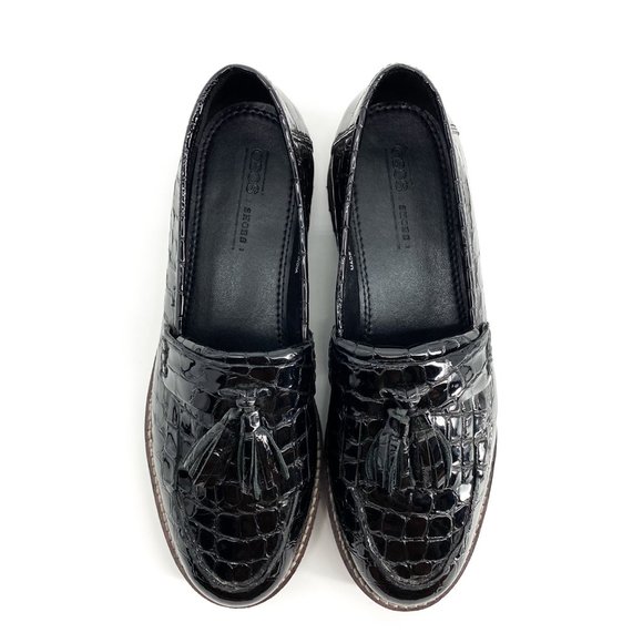 ASOS DESIGN Croc Meze Chunky Fringed Patent Leather Loafers - Picture 5 of 16